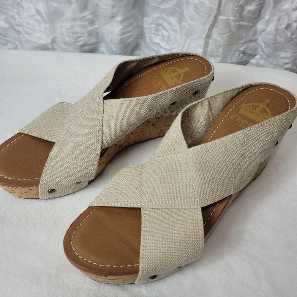 Crown Vintage Wedges fabric upper size 9
